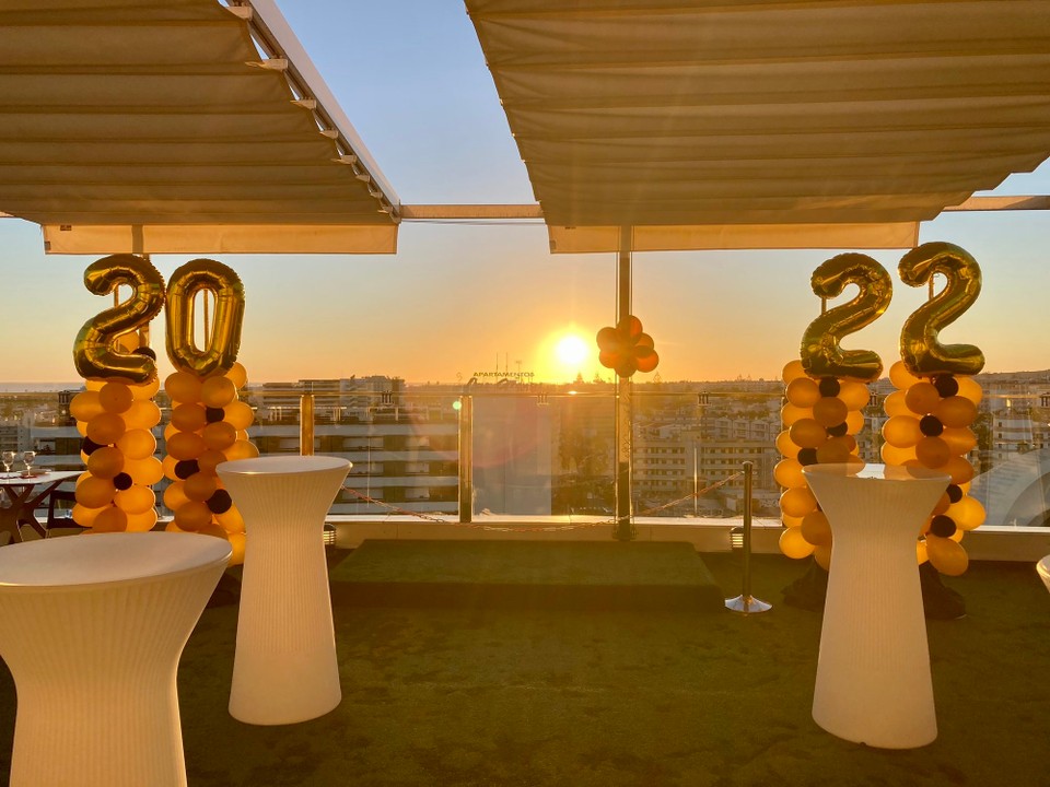 Spanien - Tejeda - Die haben sicher morgens um 4 bereits Ballone aufgepumpt…so nervös sind die alle hier😂🤣
Happy 2022!