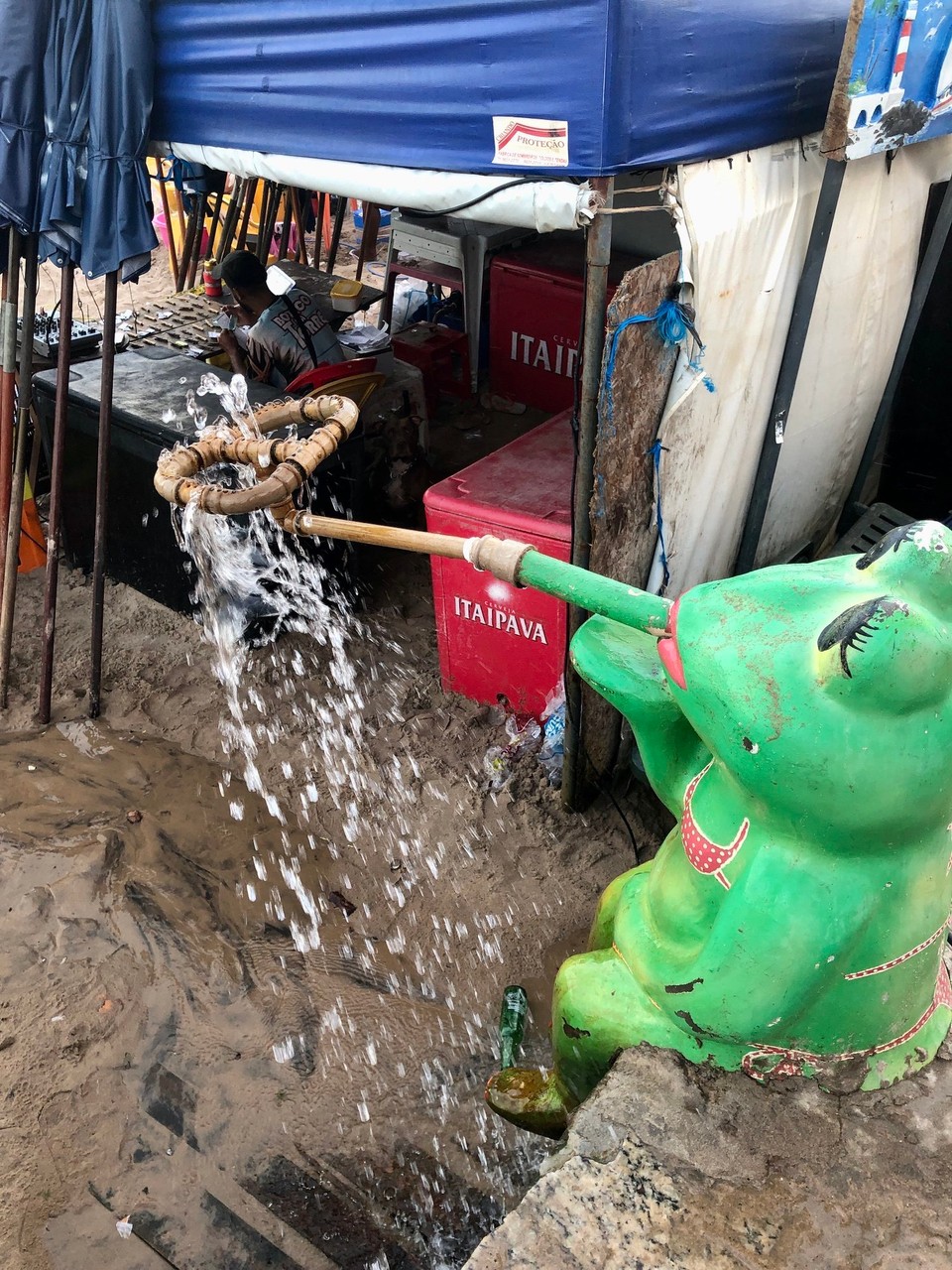 Brasilien - Salvador - Dusche am Strand