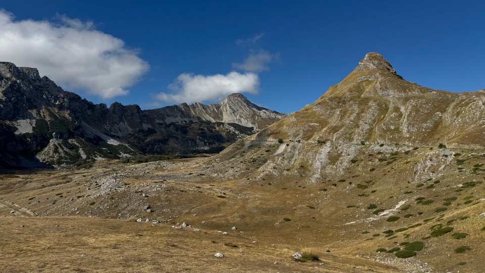 Montenegro - Plužine - Heute haben wir vor die Panoramastraße 2 "Durmitor-Ring" zu erkunden. Es ist eine ca. 76 bis 79 Kilometer lange Rundstrecke durch das hochalpine Durmitor-Gebirge.