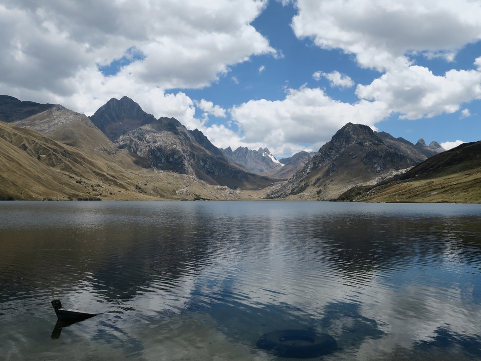 Peru - Huaraz - Un des nombreux lacs du Pérou, lac querococha a 3980 m d'altitude