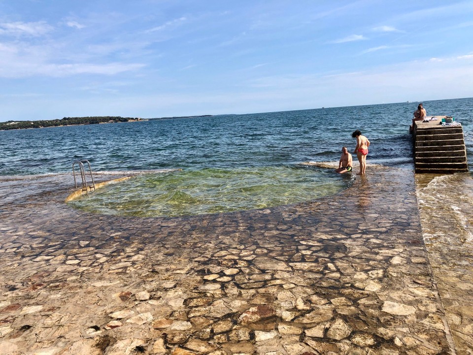 Kroatien - Novigrad - Badeplätze rund um die Stadt Novigrad