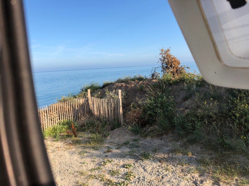 Frankreich - Gouville-sur-Mer - Blick beim aufstehen 😎 inkl Meeresrauschen!