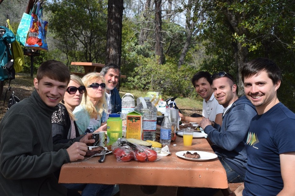 USA - Redding - Grillparty am nahegelegenen Whiskeytown Lake mit Familie Gneiting aus Florians Heimatort - sie sind gerade auch für einige Zeit in Redding 