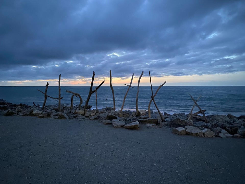 Neuseeland - Hokitika - Die Sonne geht unter und wir müssen noch was essen.
Gute Nacht, bis morgen.