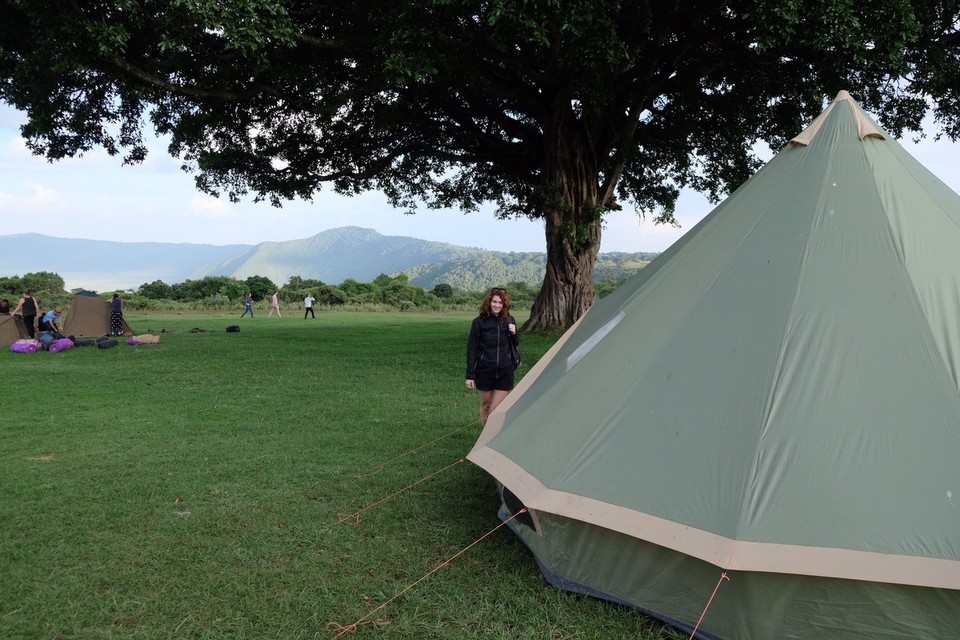  - Schutzgebiet Ngorongoro - Zelt mit Ausblick in den Krater