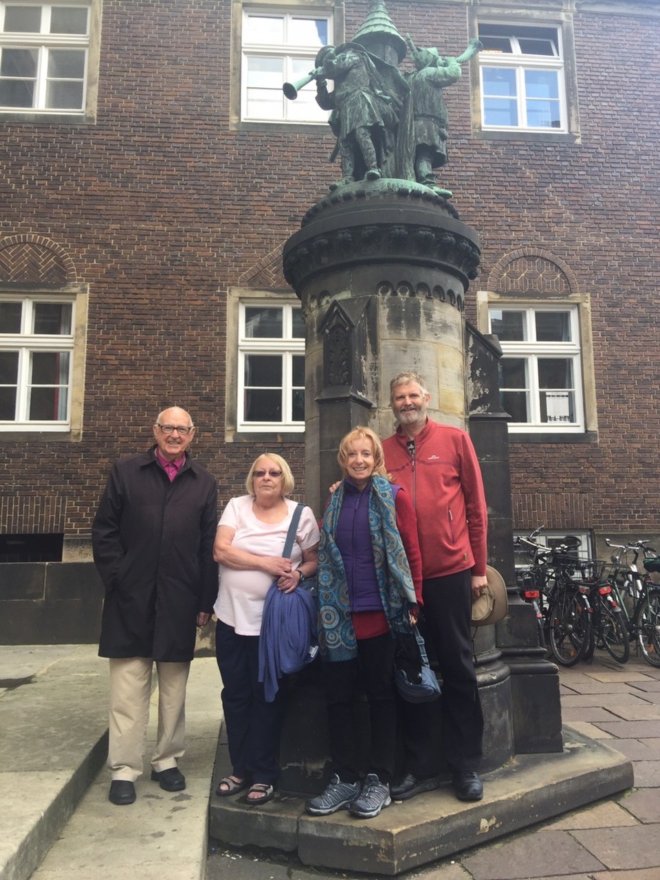 Germany - Bremen - The Bremen Minstrels. Horst, Vera, Susie, Ron. 