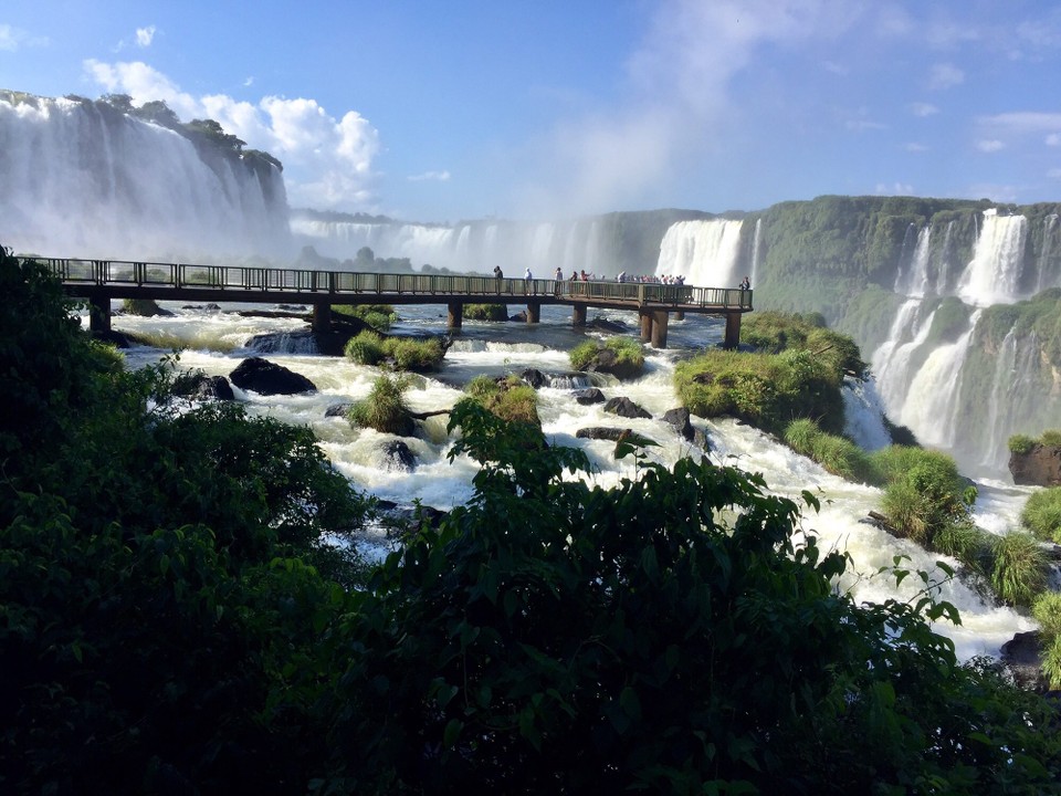 Brasilien - Foz do Iguaçu - Die Wasserfälle mit Steg