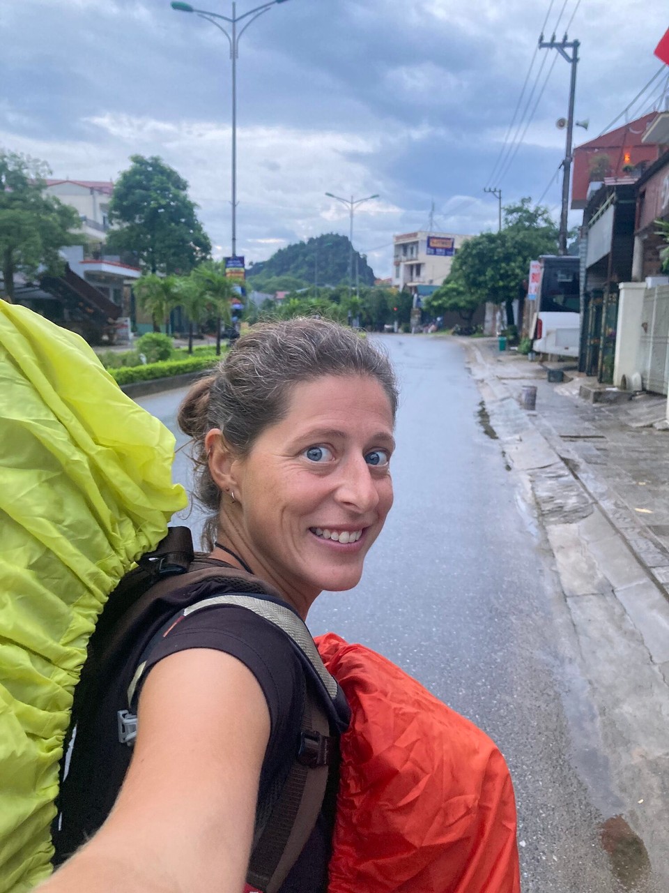 Vietnam - Bo Trach - Ich laufe zum Hostel, als langsam die Sonne aufgeht (5:40 Uhr)