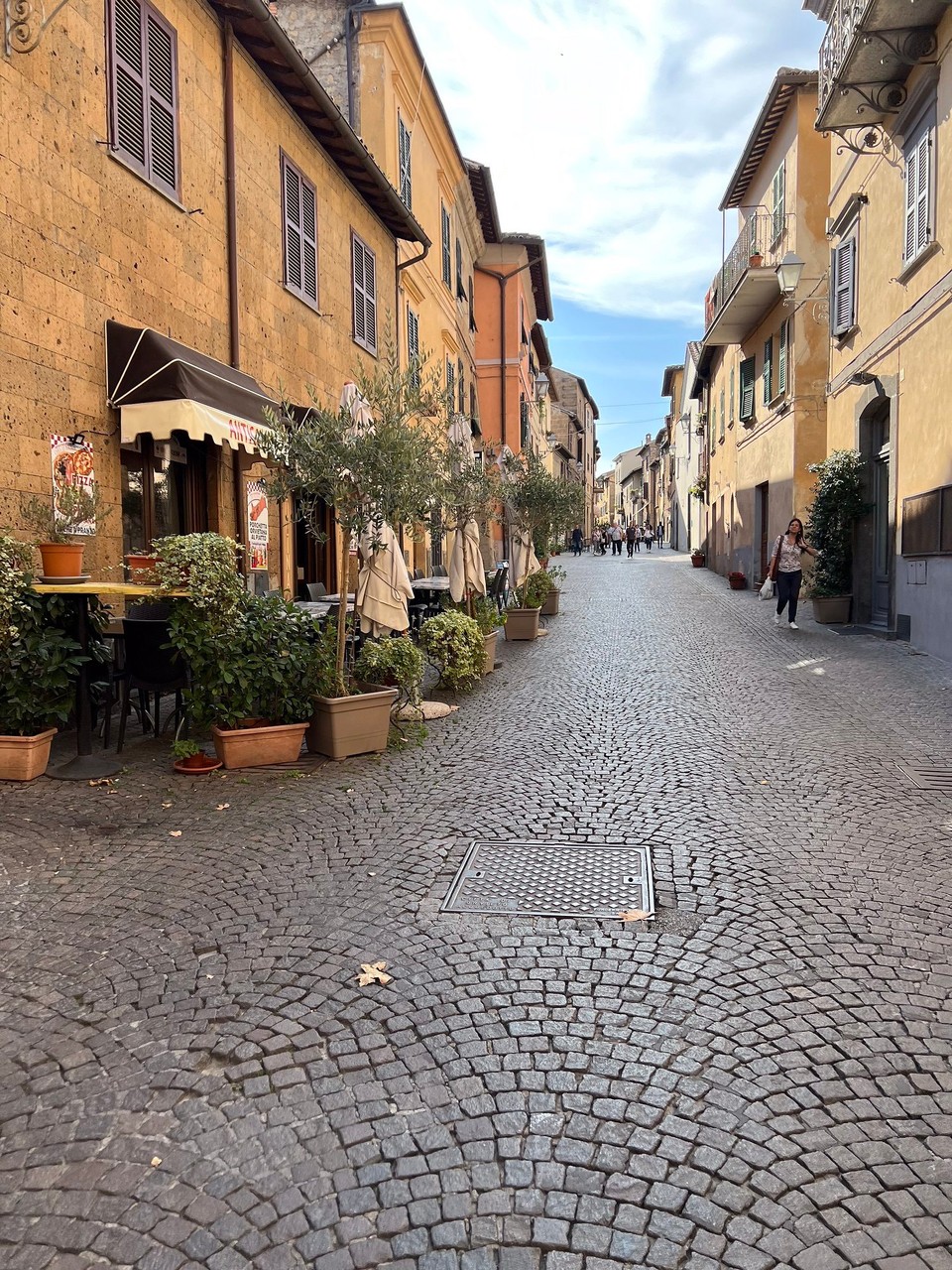 Italien - Orvieto - Schöne Gassen und gepflegte Häuser😊