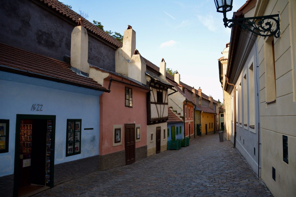 Tschechische Republik - Prag - Goldenes Gässchen bei der Burg