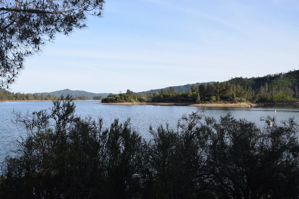 USA - Redding - Unser Ausblick auf den Whiskeytown Lake 