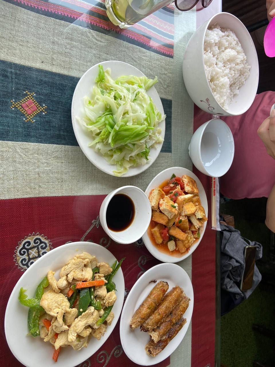 Vietnam - Sa Pa - They prepared all food very freshly. The food was very tasty. I noticed that the spring roll in Sa Pa is different from Hanoi. The rice paper is very thin. 