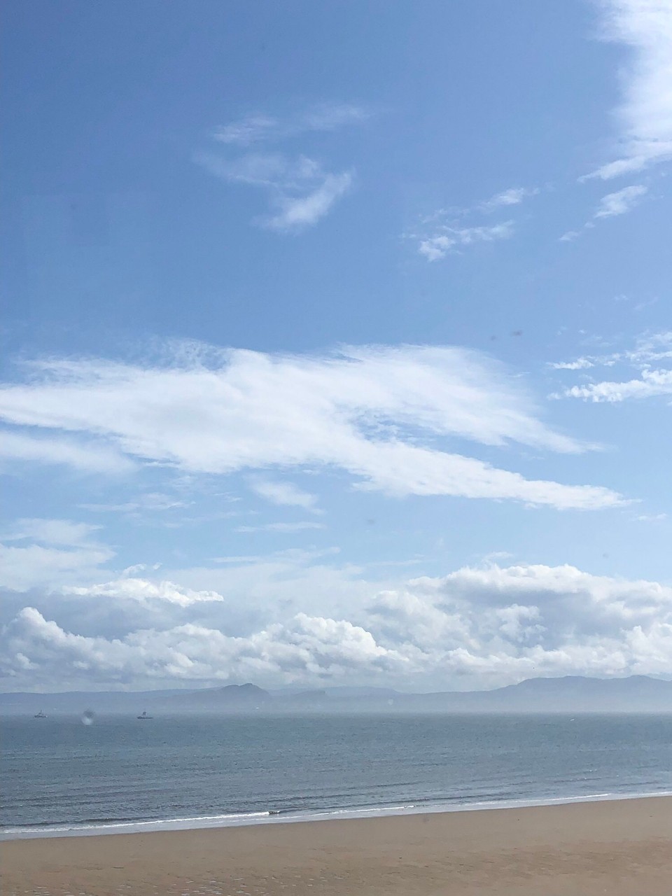 Vereinigtes Königreich - Edinburgh - Das ist die schönste Aussicht die man aus nem Zug haben kann 