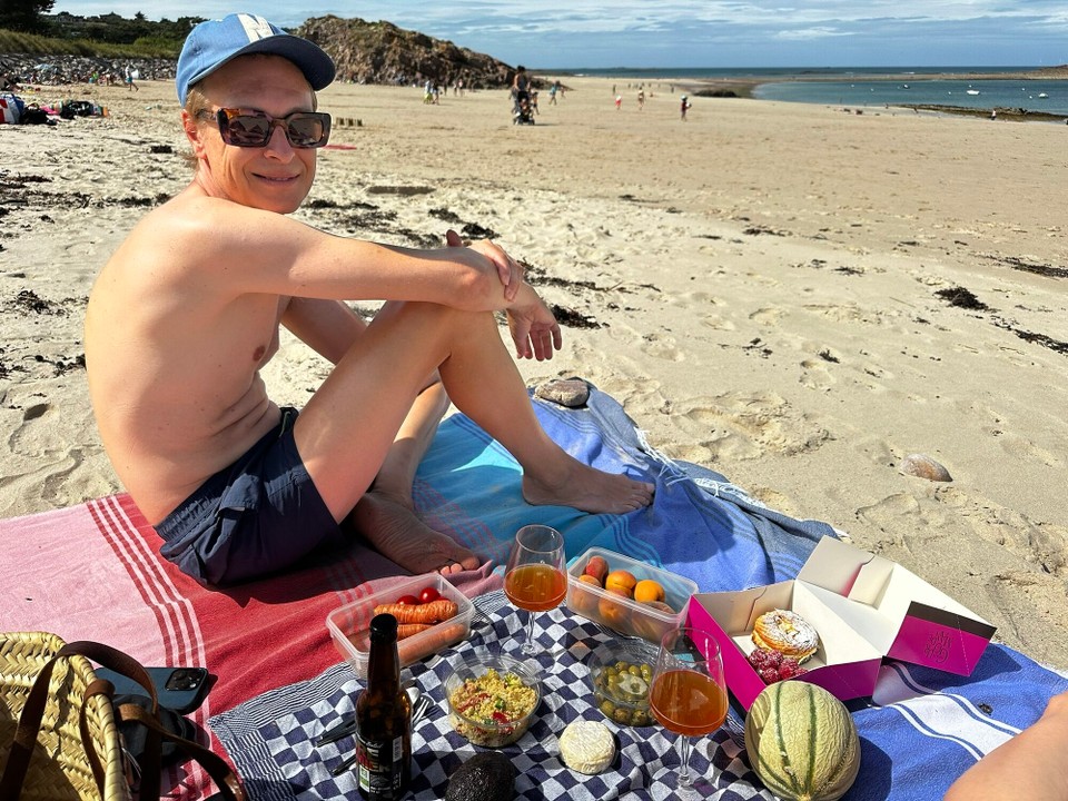 Frankreich - Erquy - Cidre & Törtchen