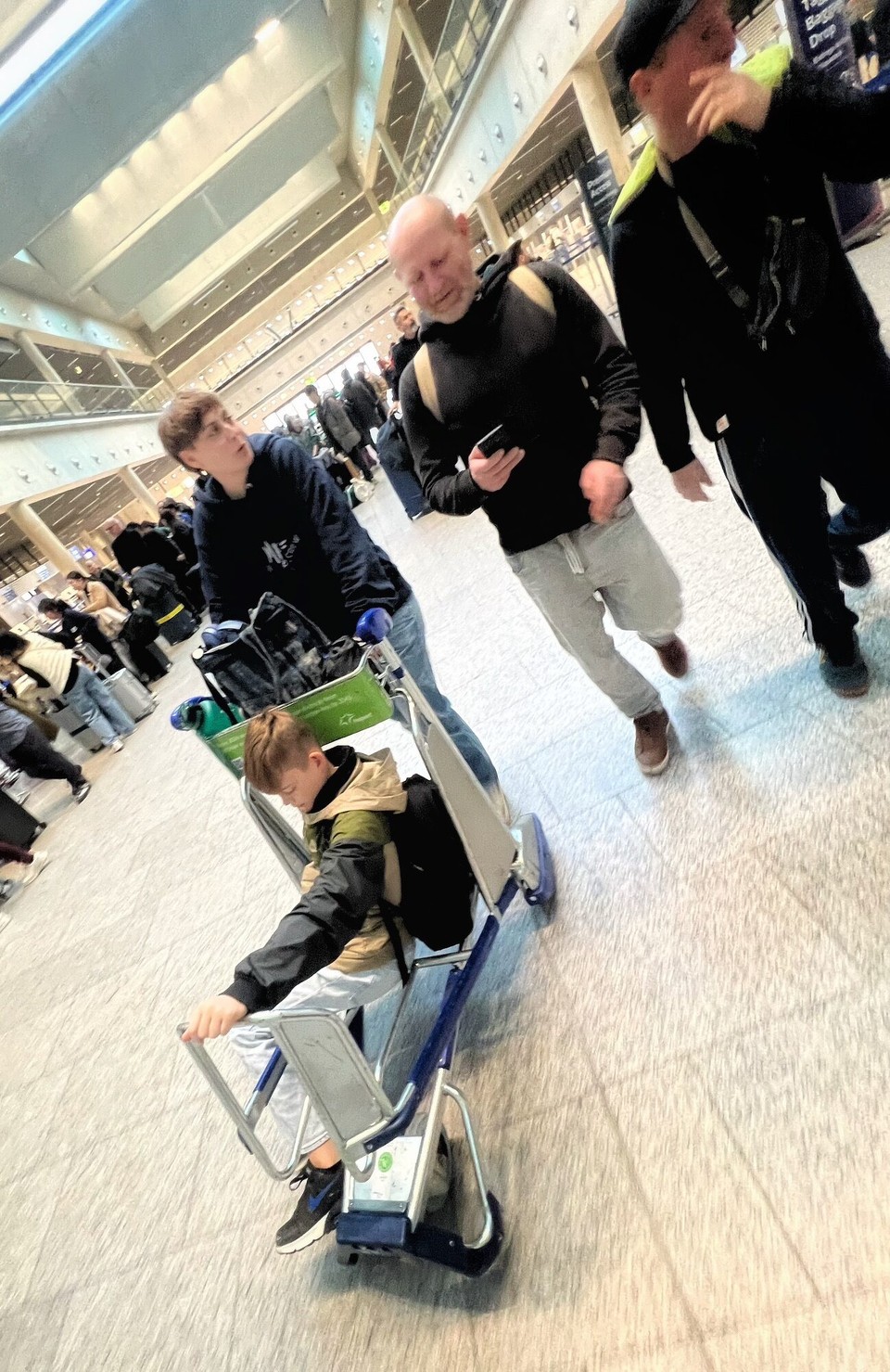 Deutschland - Frankfurt am Main - Gepäck sind wir schon mal los! 