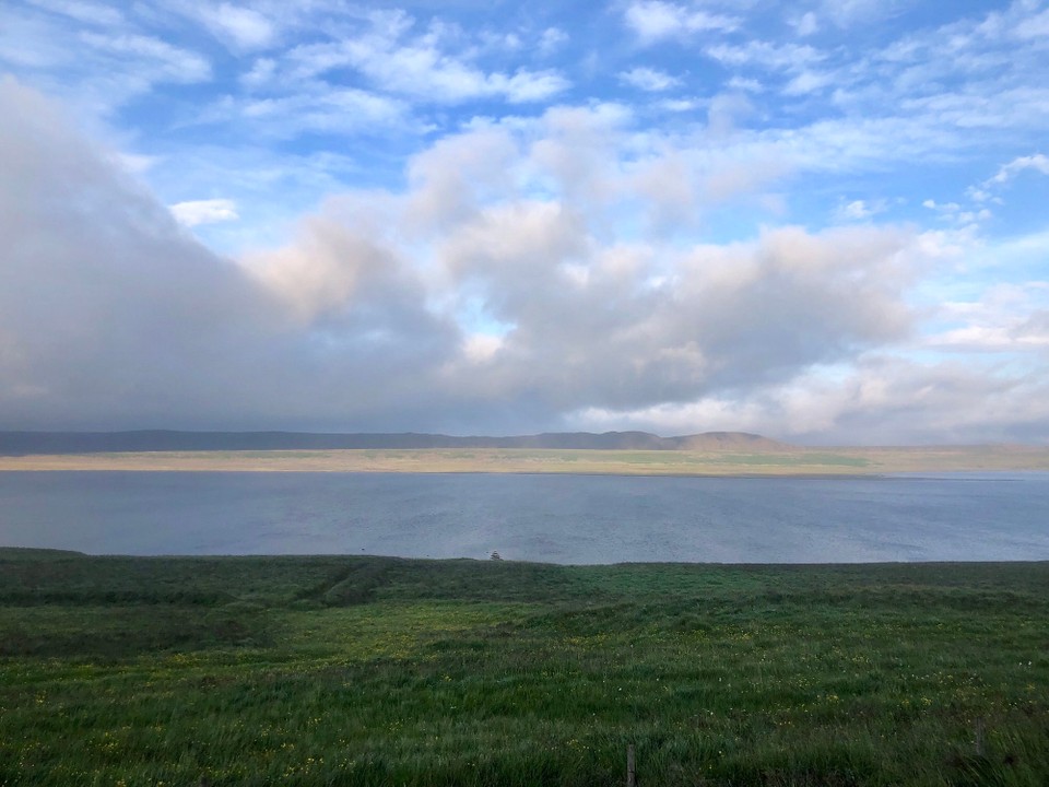 Island - Húnaþing vestra - Ja. Hammerschön! Wir bekommen -wider Erwarten- eine lange, tolle, isländische Sommernacht. Echt ein tolles Geschenk.  