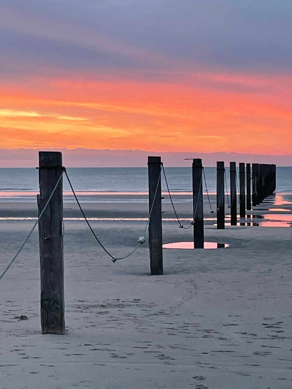 Belgien - Middelkerke - Aber… wenn Engel reisen. Bereits am ersten Abend begrüßte uns das Meer mit wunderschöner, exotischer und romantischer Kulisse