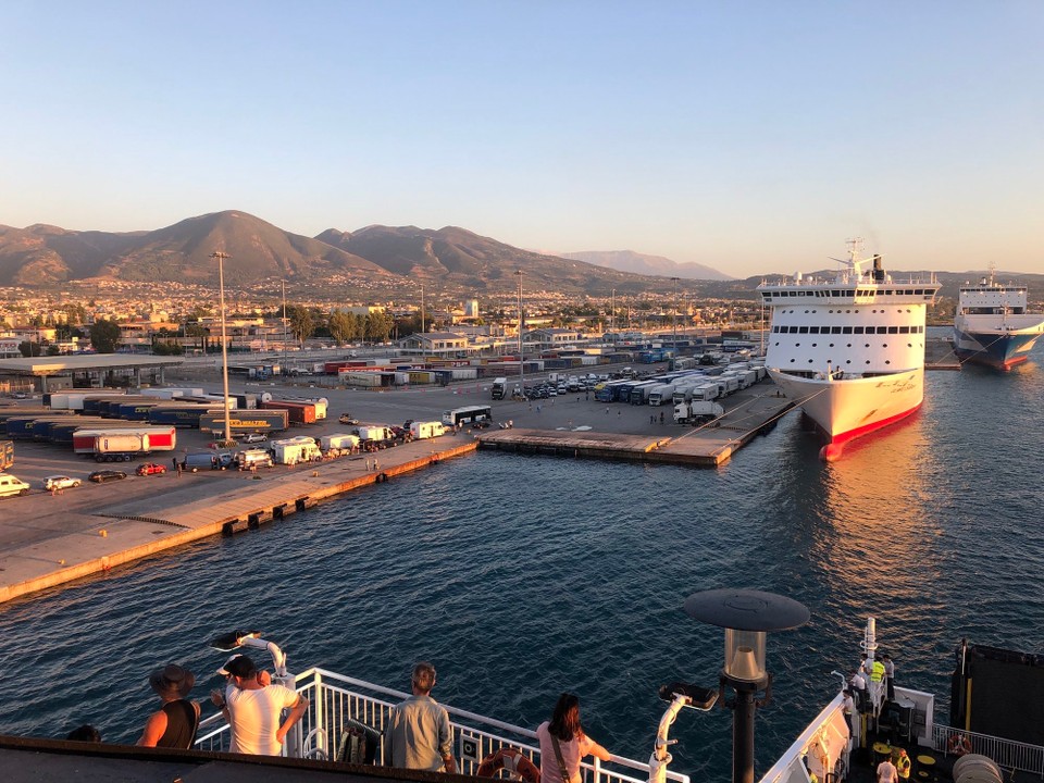 Griechenland - Patras - Anlegen in Patras 