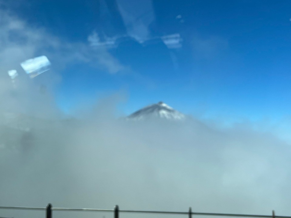 Spanien - La Orotava - Noch sieht man den Teide.