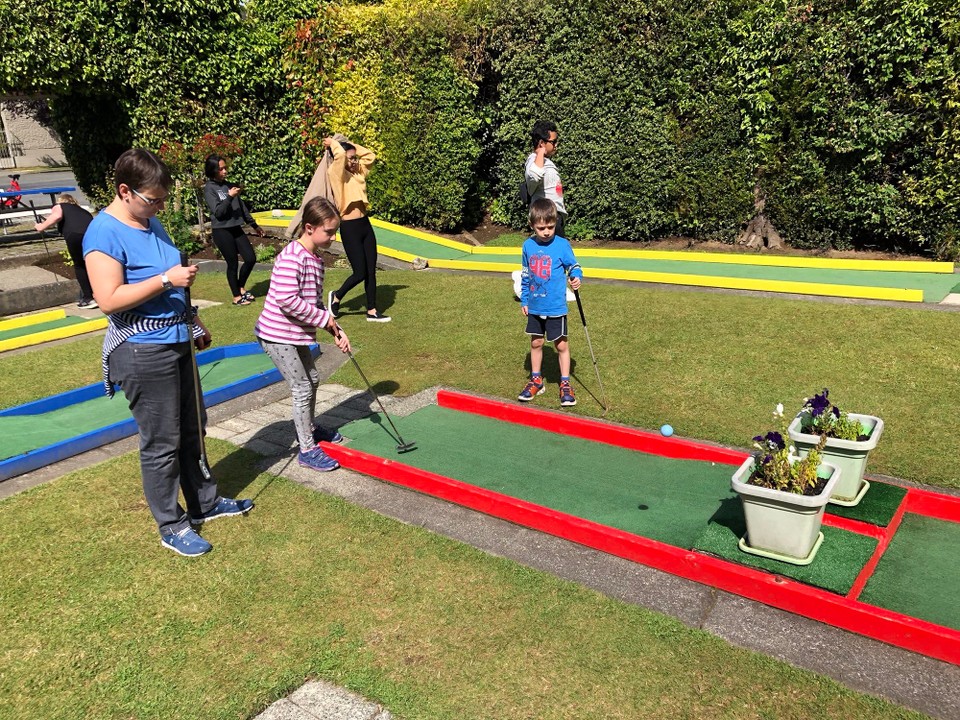 Neuseeland - Te Anau - Am Nachmittag gingen wir Minigolf spielen.
