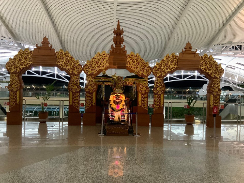Indonesien - Kabupaten Badung - Und das war es dann auch, wir sind inzwischen am Flughafen und warten gemütlich in der Lounge auf unseren Flieger.