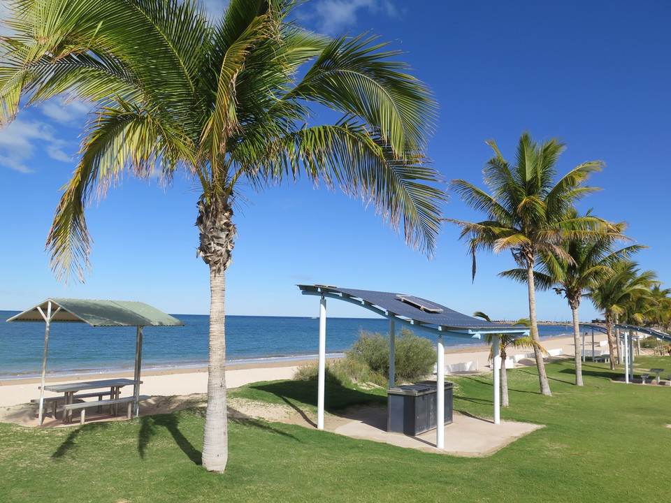 Australia - Ningaloo - Barbecues publiques : y en a partout, ils sont fans!