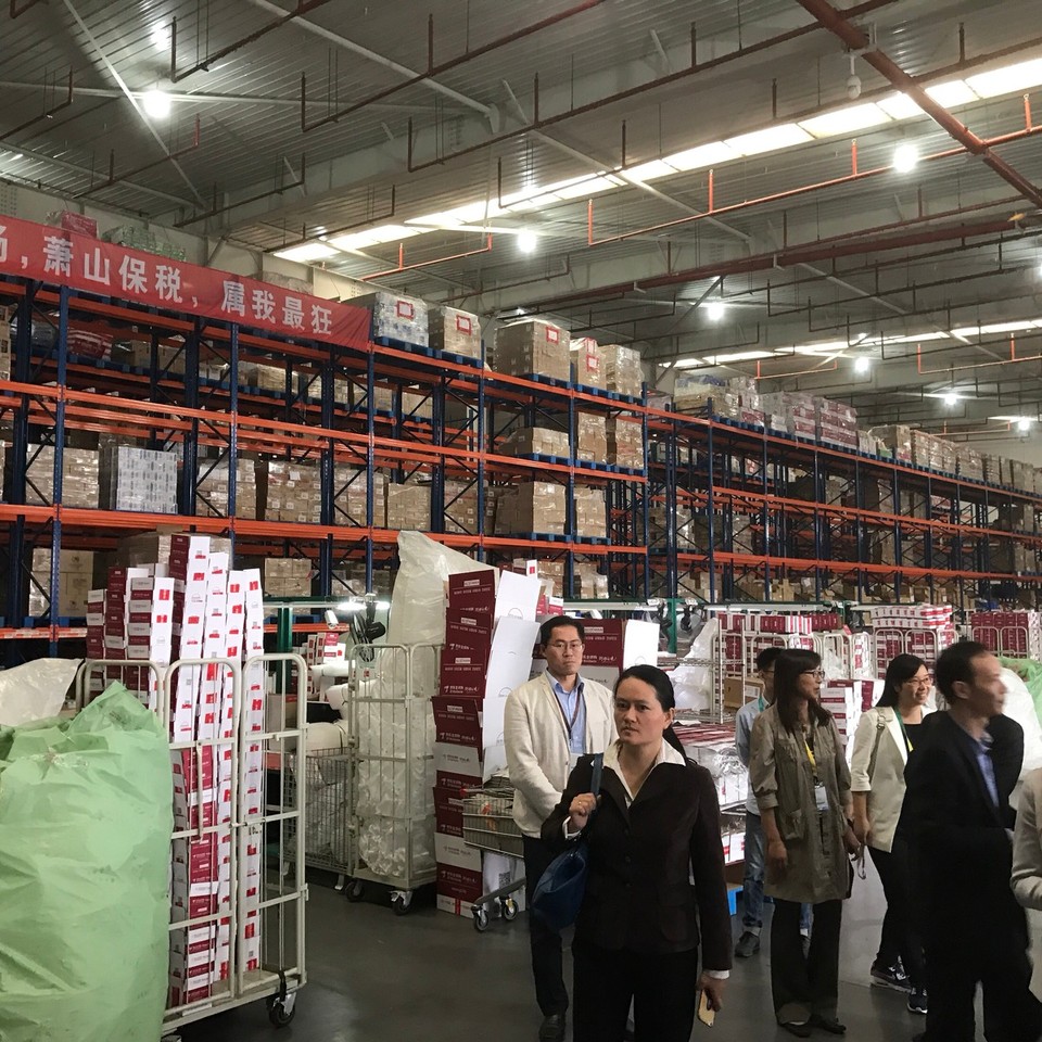  - China, Hangzhou, JD eCom - 