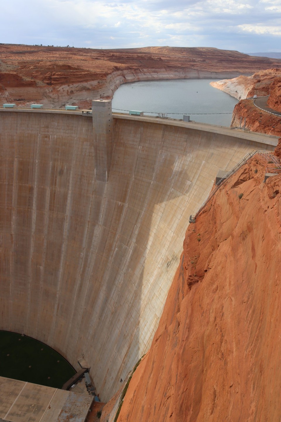 USA - Page - Glen Canyon Dam