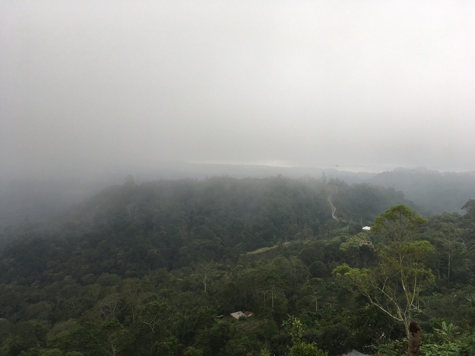 Indonesien - Bangli - Binnen weniger Minuten zogen die Wolken zu und es war kaum mehr etwas zu erkennen