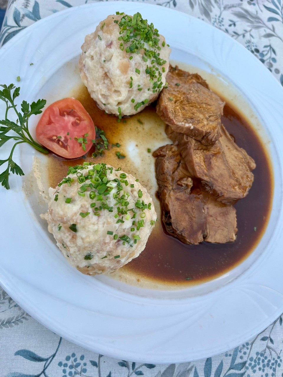Italien - Bozen - Kalbsbraten mit Speckknödeln