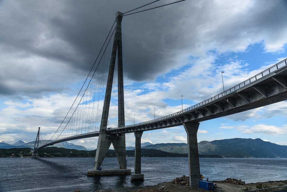 Norwegen - unbekannt - Hålogaland Brücke vor Narvik