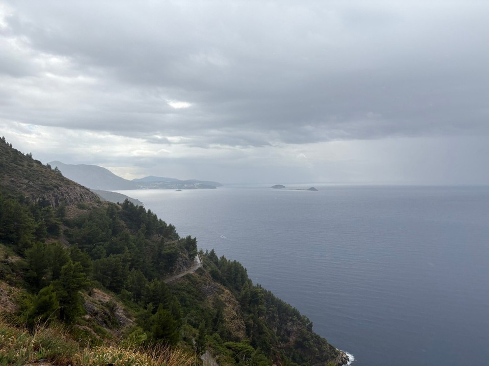 Montenegro - Morinj - Bei Regen verlassen wir Kroatien 