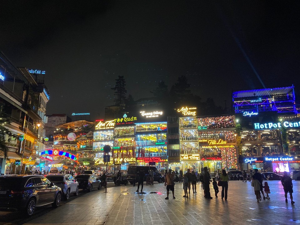 Vietnam - Sa Pa - Soo viele bunte Lichter 🙈
