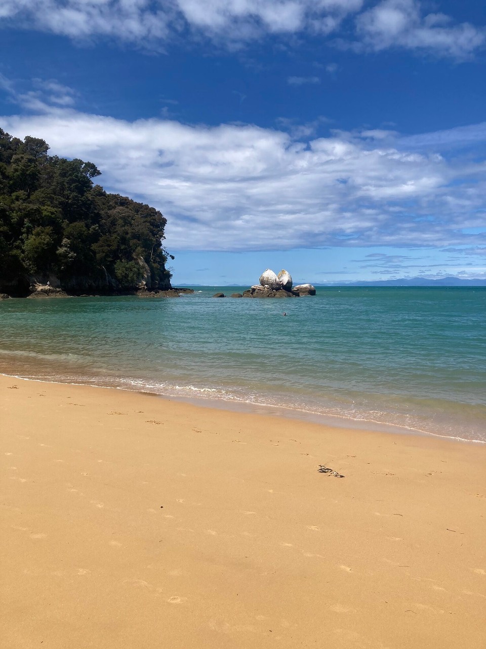 Neuseeland - Motueka Ward - Split Apple Rock - Tower Bay