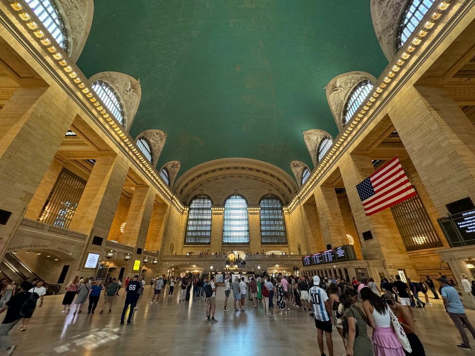 Vereinigte Staaten - New York - Das ist mal ein Bahnhof 👍 und wieviele Menschen hier hin und her wuseln