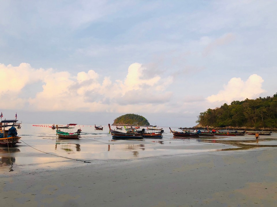 Thailand - Karon - Der Kata Beach, unser Strand 