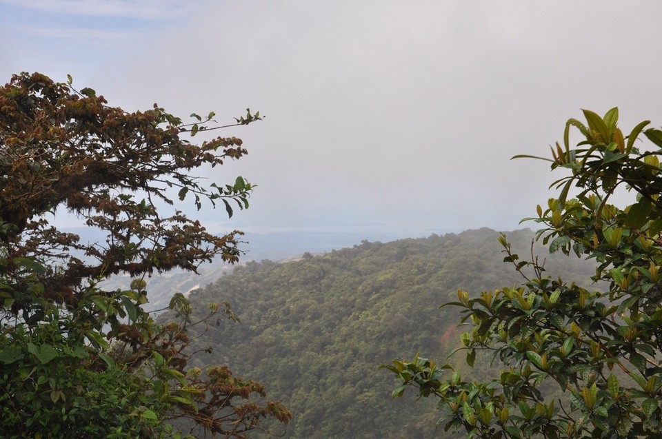 Costa Rica -  - „El Mirador“ auf diesem Aussichtspunkt kann man bei klarem Wetter die Pazifik und die Karibik Küste von Costa Rica sehen! <3