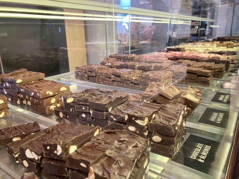 Neuseeland - Queenstown - Gehen wir eben nochmal in den Schokoladenladen 🤭 heute ist heiße Schokolade angesagt 🤤