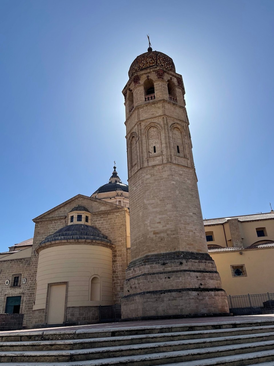 Italien - Oristano - Kathedrale Santa Maria Assunta - von außen 