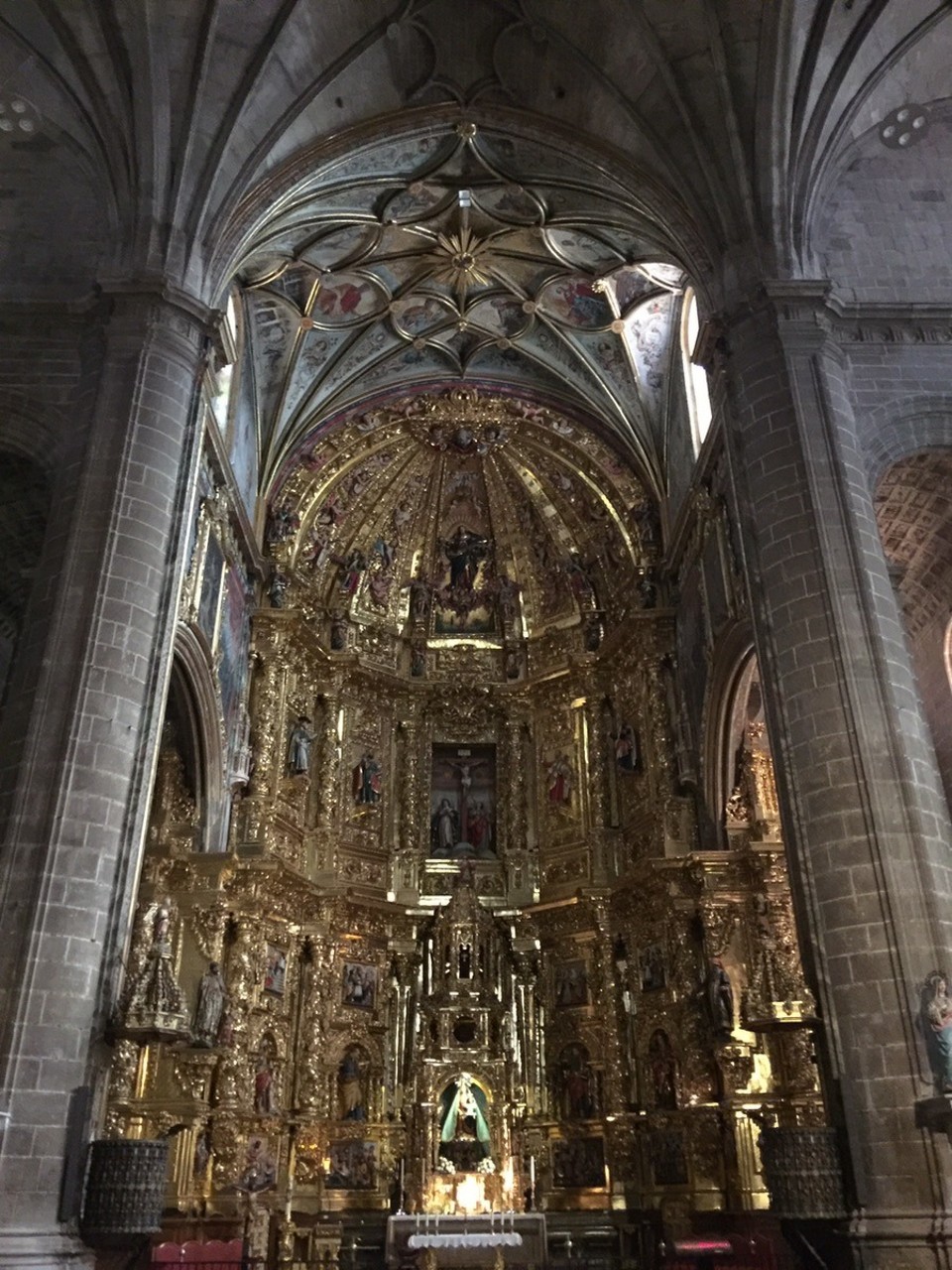 Spain - Navarrete - Iglesia de la Asuncion Navarrete Church alter piece. Before it is lit up. 