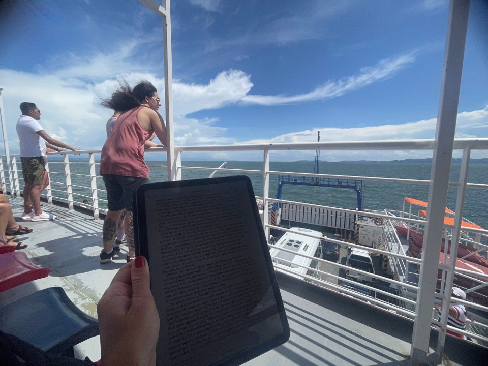 Costa Rica -  - … und die Fährfahrt bei guter Aussicht und ein paar Buchseiten 📖 genießen 
