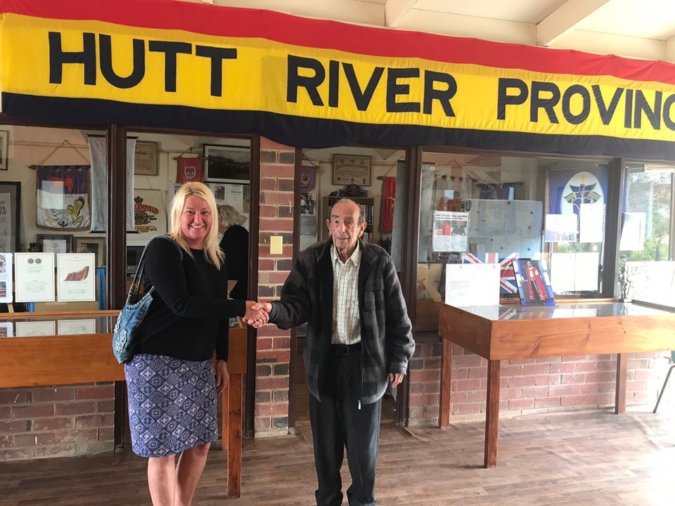 - Australia, Geraldton - Shaking hands with His Royal Highness .. ladidah!