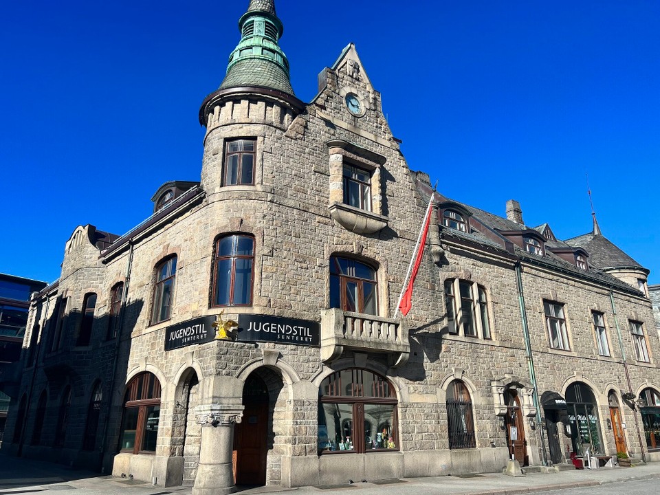 Norwegen - Ålesund - Das älteste Gebäude Ålesunds