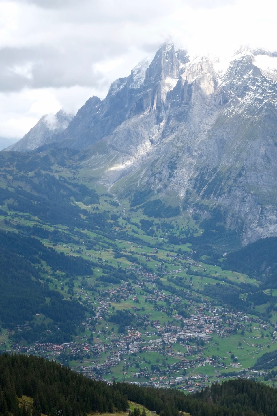 Schweiz - Wengen - Blick auf Grindelwald