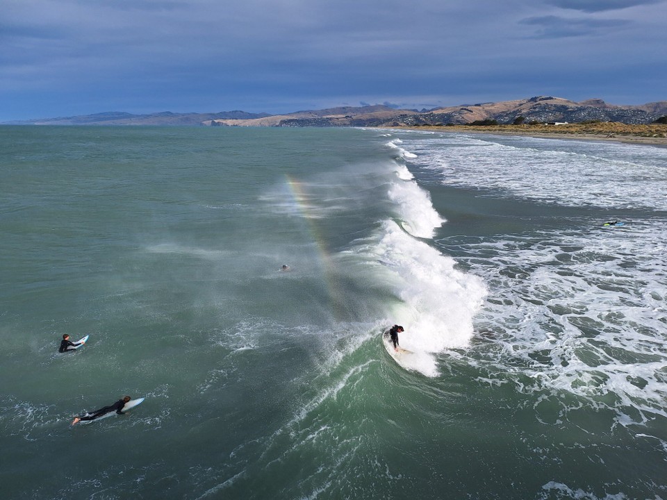 Neuseeland - Christchurch - Die Jugend übt Wellenreiten 