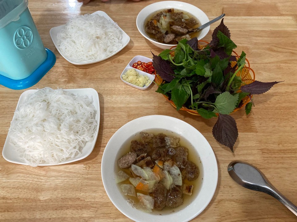 Vietnam - Dien Bien Phu - Erstmal was essen 😌 - Bun Cha Truyen Thong