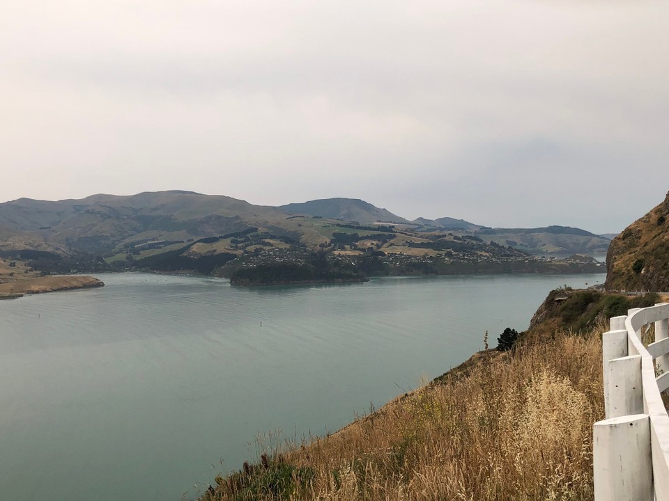 Neuseeland - Lyttelton - Zwischen Taylor’s Mistake und Lyttleton. Fantastische Landschaft, die an die Fjorde Norwegens erinnern. 