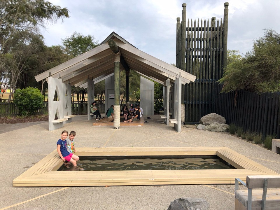 Neuseeland - Rotorua - und Füsse baden.