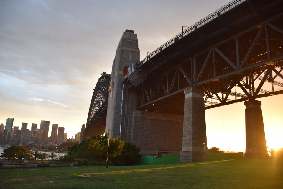 Australien - Sydney - Sydney Harbour Bridge bei untergehender Sonne