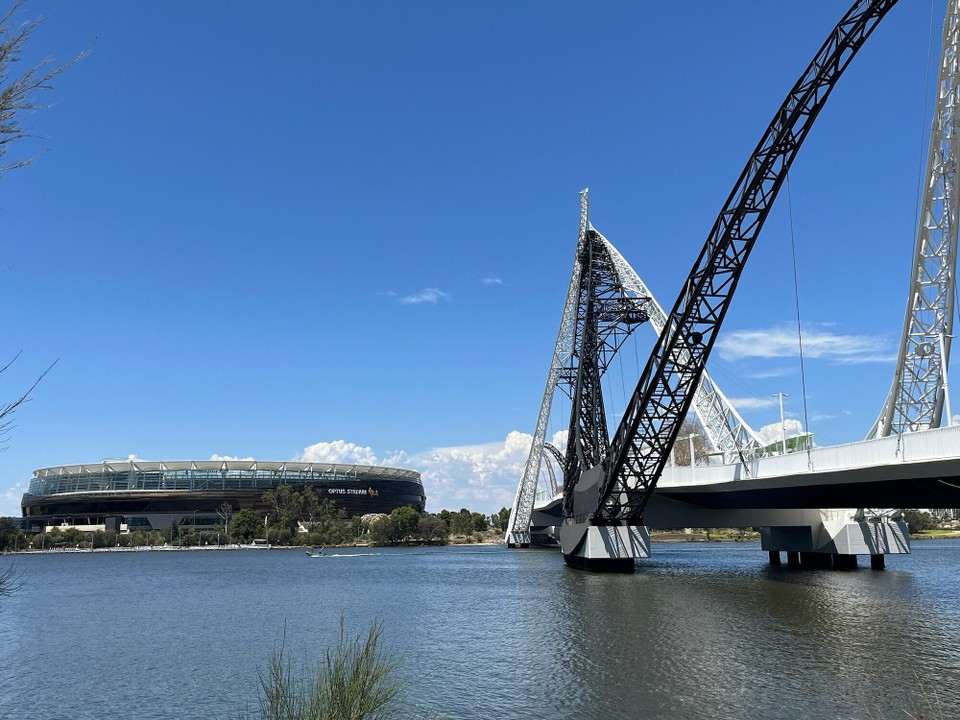 Australien - East Perth - Dort steht neben dem Stadion die Matagarup Bridge. Hier sind wir etwas spazieren gegangen…